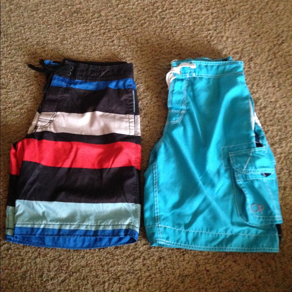 2pair swim trunks